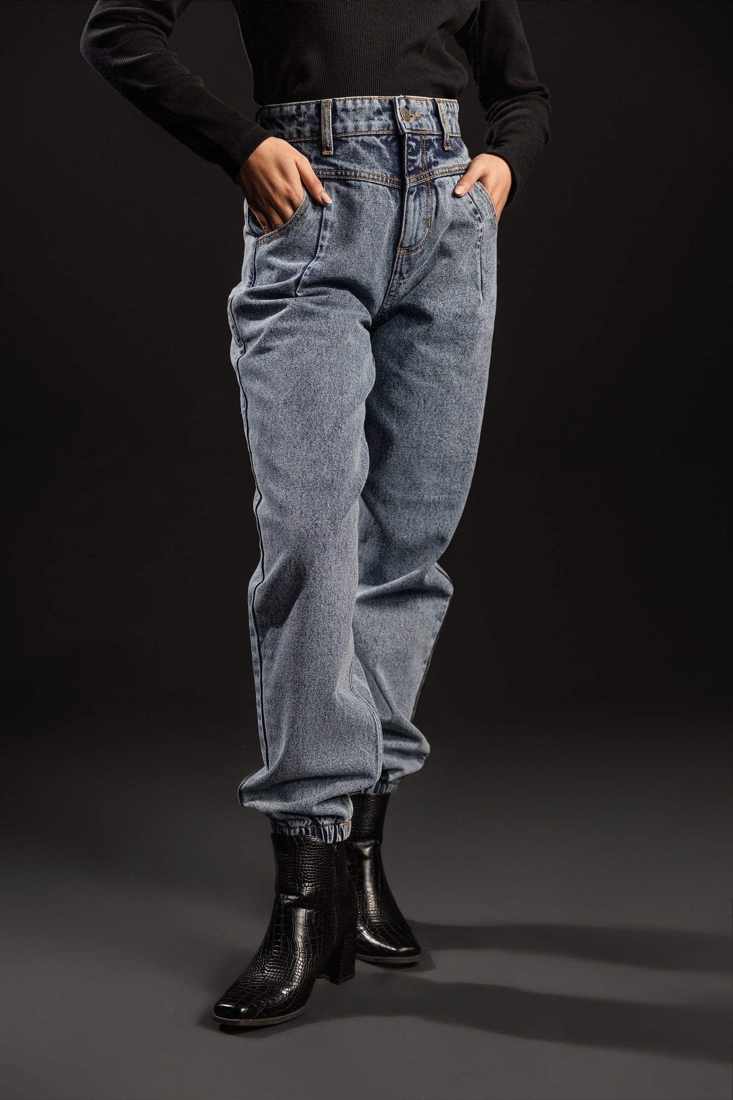 Slouchy Fit Jeans (Light Blue Stone)