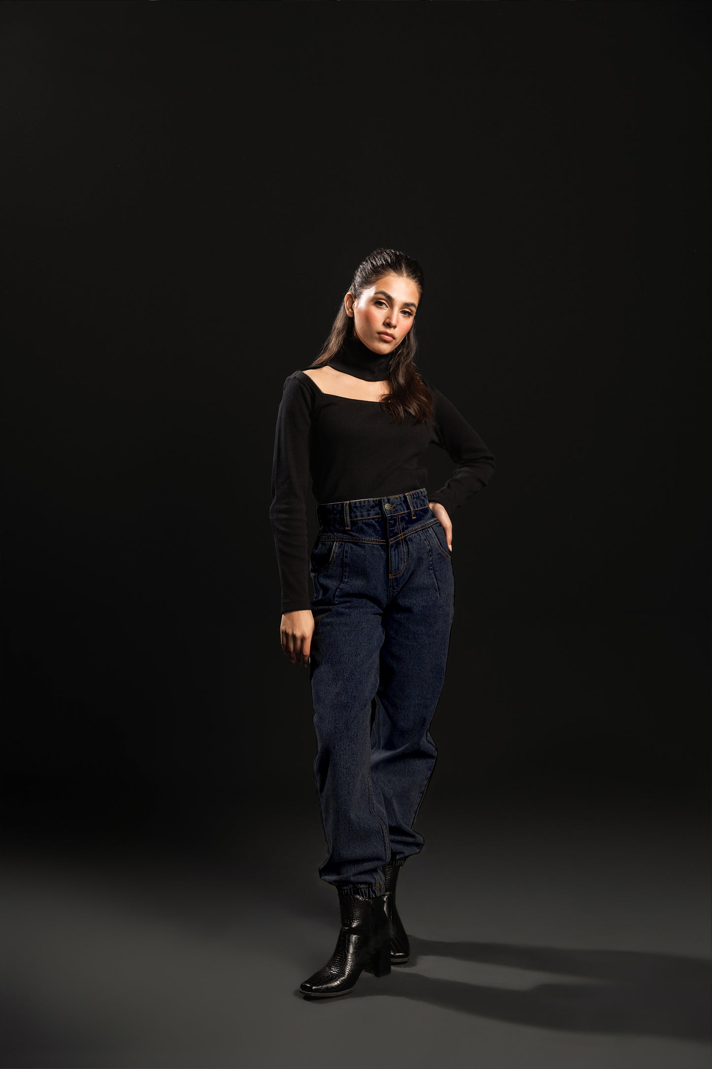 Slouchy Fit Jeans (Dark Blue)