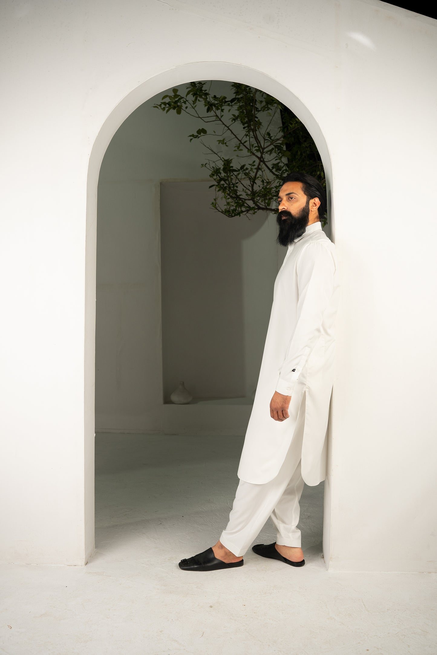 OFF WHITE CLASSIC BOSKI SHALWAR KAMEEZ