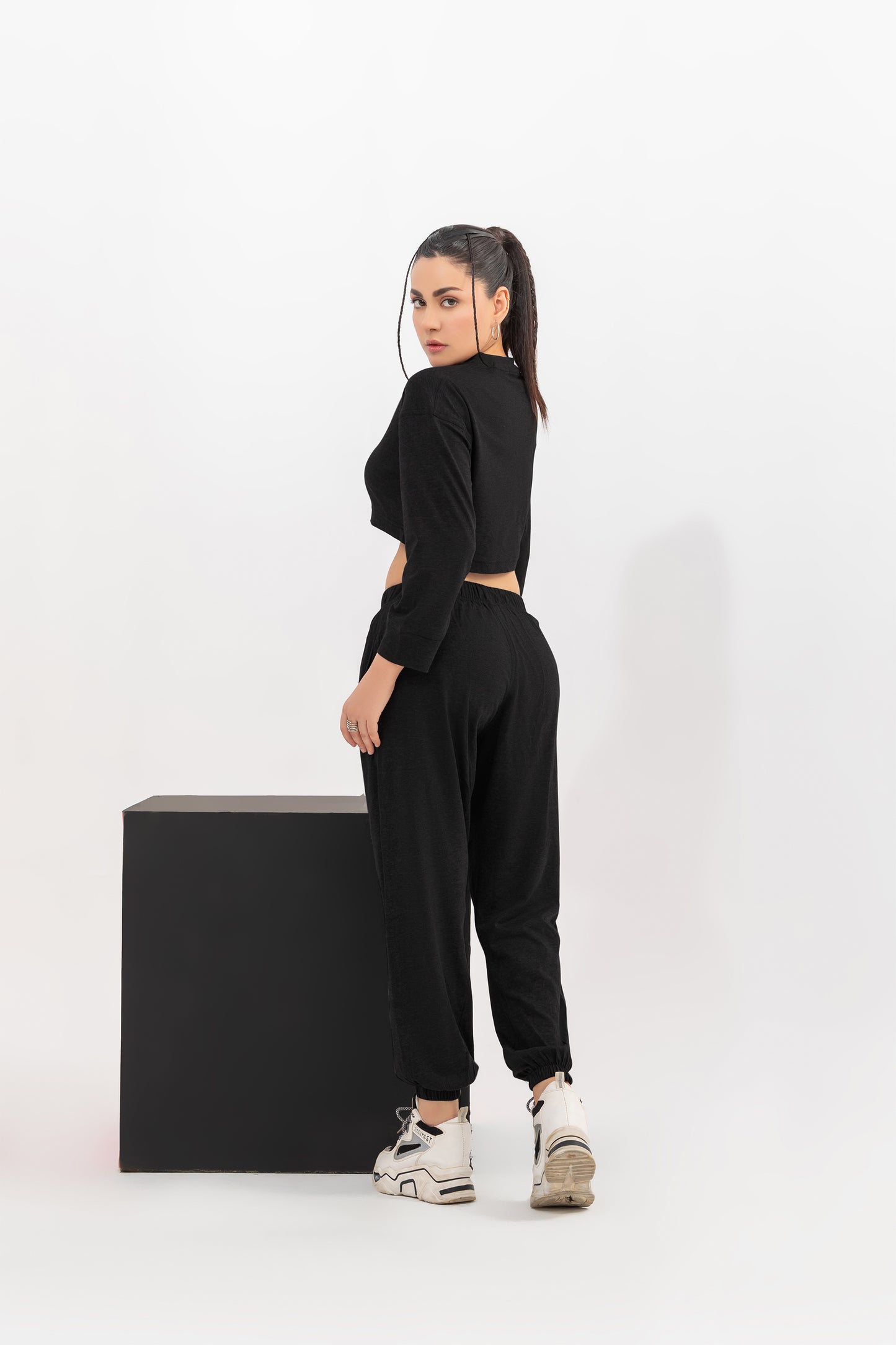 Black Solid Cropped Coordset