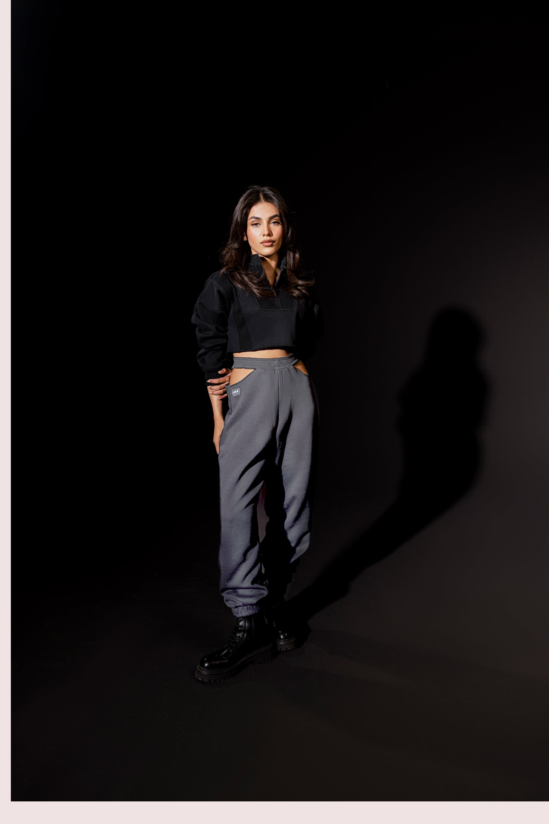 Side-Slits Sweat Pants